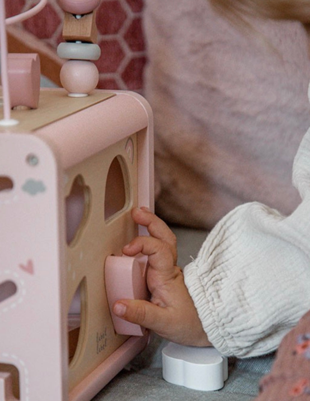 Roze activiteitenkubus