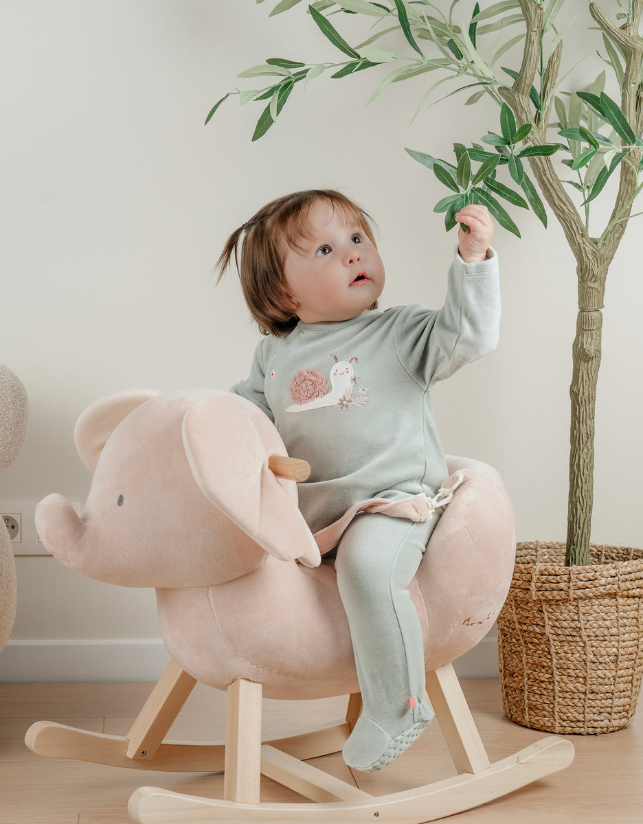 Pyjama bébé en velours vert avec broderie escargot