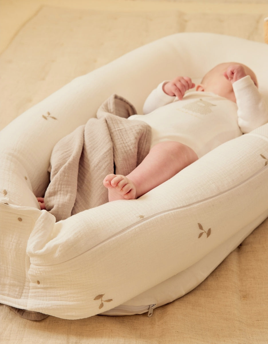 Kokkoony en gaze de coton brodé - Bio