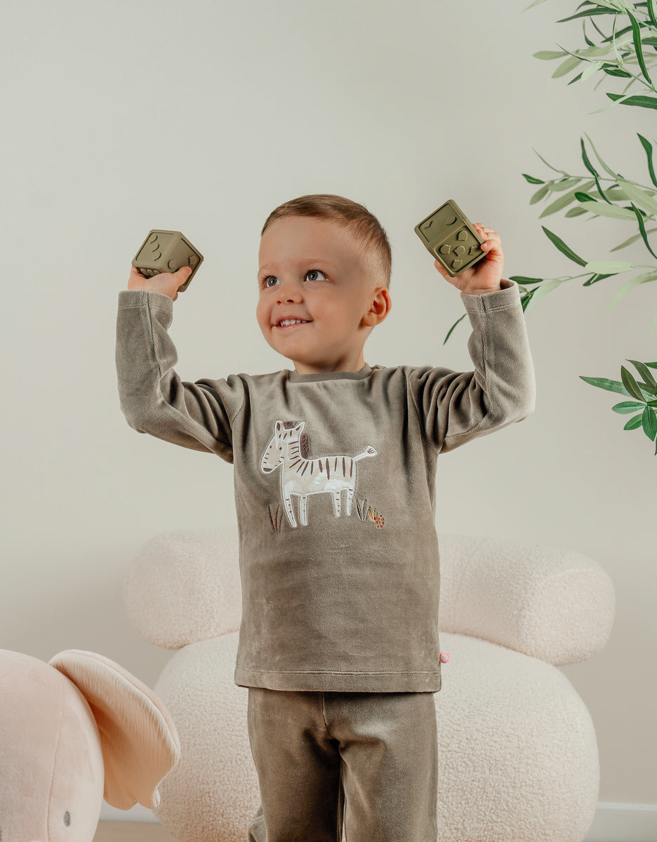 Pyjama 2 pièces en velours kaki avec broderie zèbre